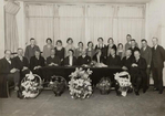 Groepsfoto tgv opening Nederlands hervormde Elthetoschool voor voorbereidend lager onderwijs
              <br/>
              Internationaal Persfoto Bureau N.V., Beeldbank Stadsarchief, 1927